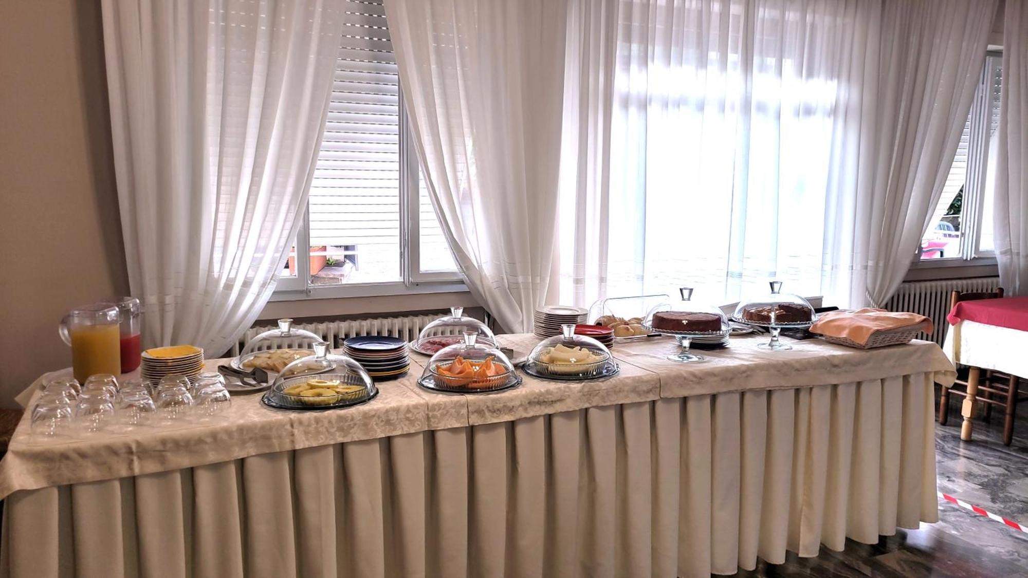 Hotel Bellavista Meuble มอนเต อิโซลา ภายนอก รูปภาพ