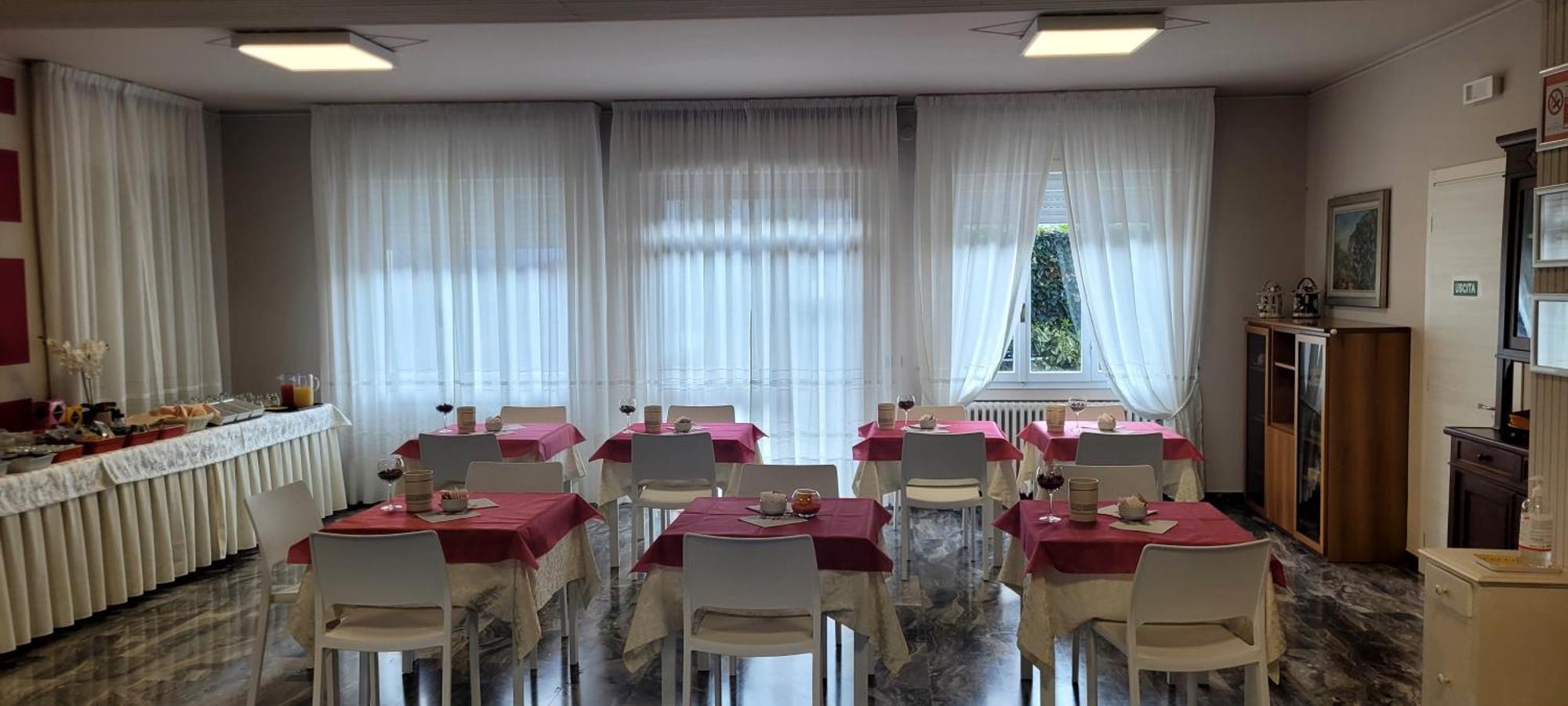 Hotel Bellavista Meuble มอนเต อิโซลา ภายนอก รูปภาพ