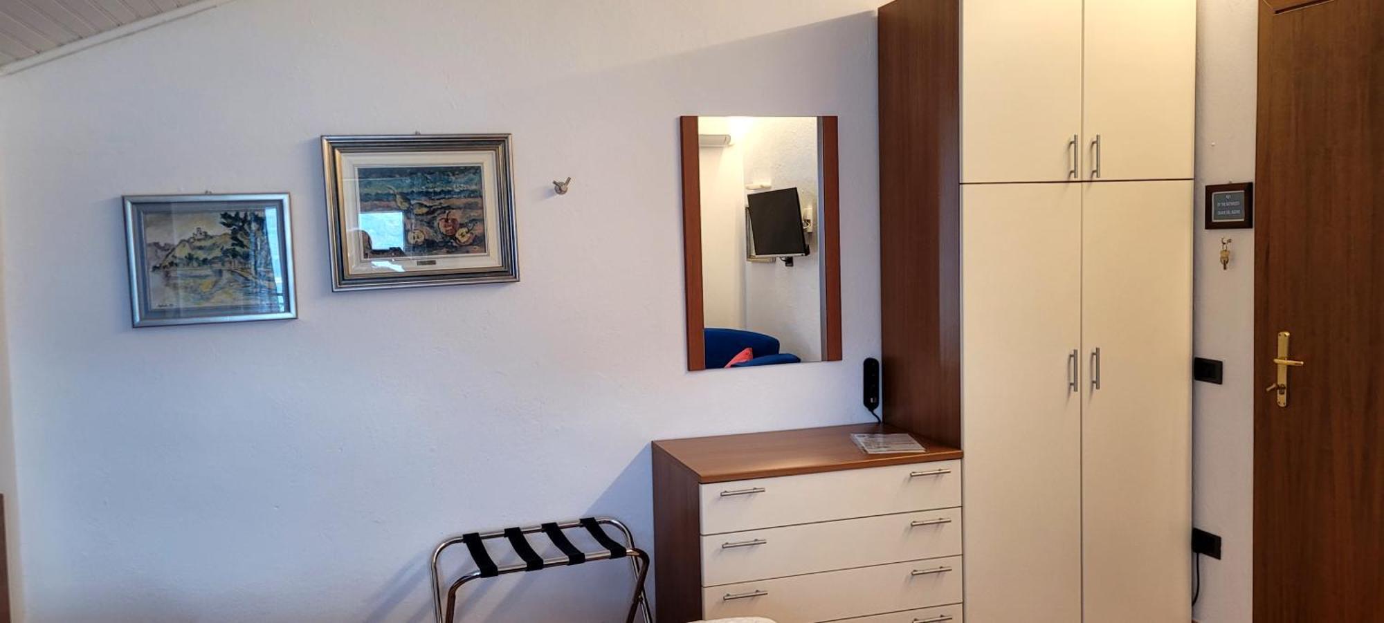 Hotel Bellavista Meuble มอนเต อิโซลา ภายนอก รูปภาพ