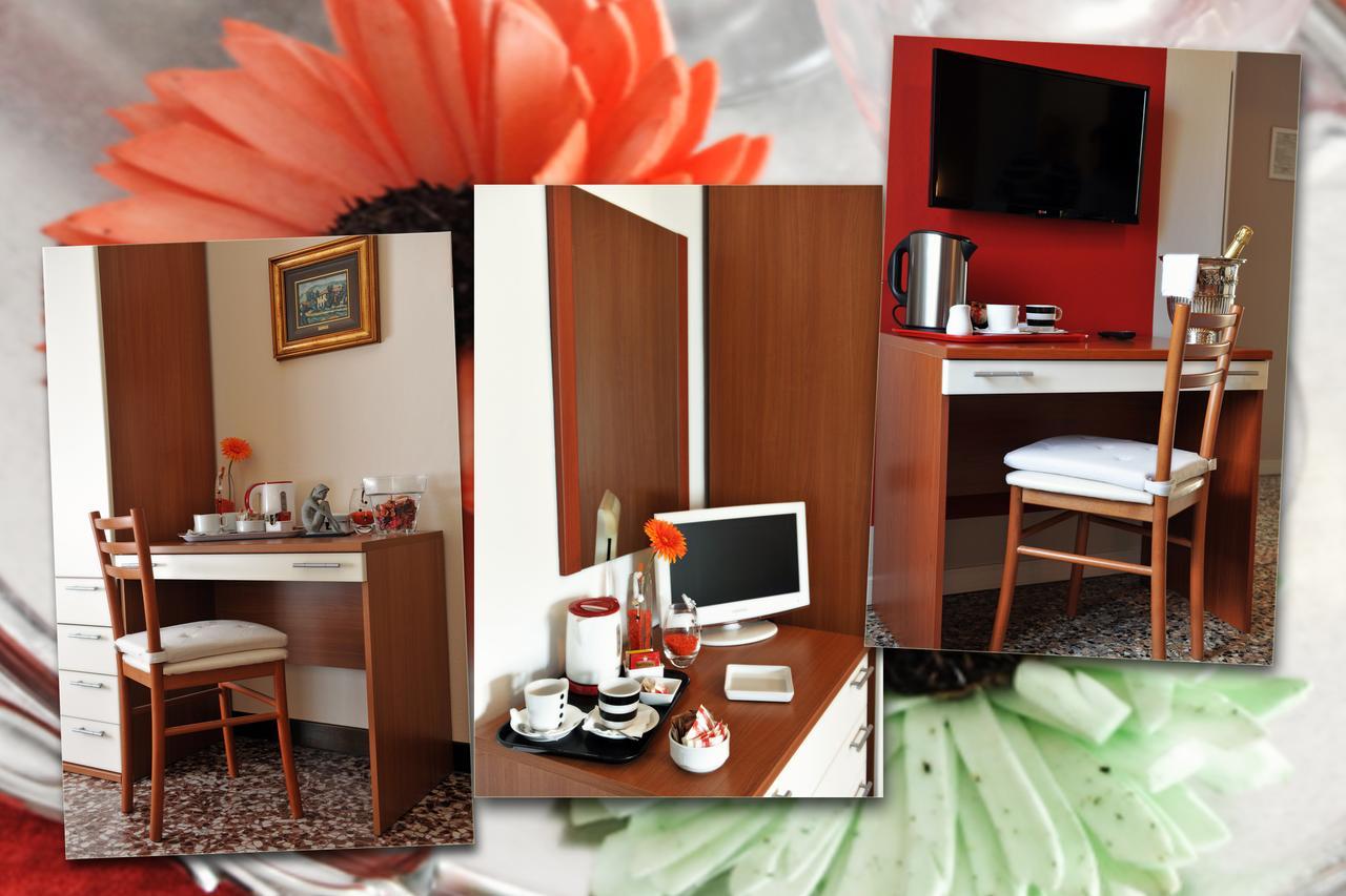 Hotel Bellavista Meuble มอนเต อิโซลา ภายนอก รูปภาพ